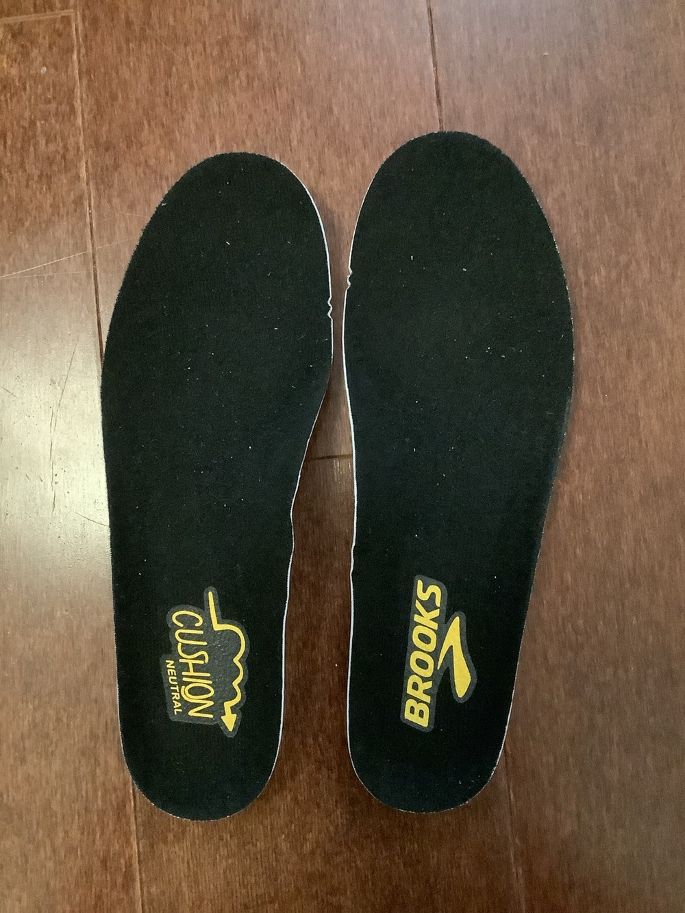 Brooks Cushion Neutral Athletic Shoe insoles inserts women’s 6.5 brand new